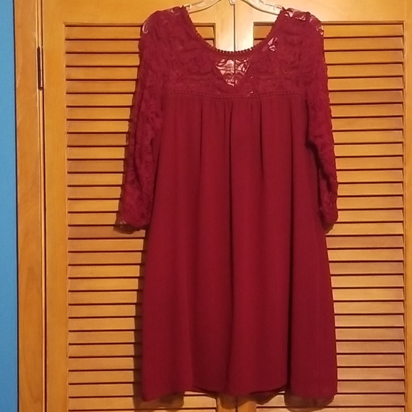 Dark red lace and sheer tunic - Picture 1 of 5